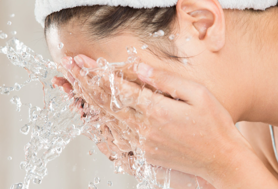 Skincare Routine for Beginners: Must-Have Products & How to Use Them for Healthy Skin